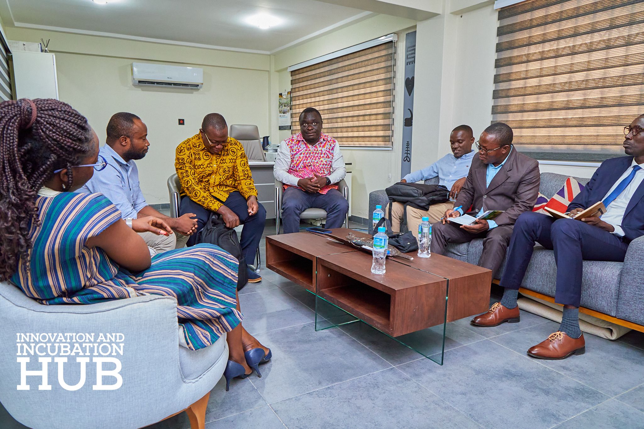 Appui à la gestion et l’évaluation des SAE pour la labellisation : Appui au bureau de labellisation dans le processus de labellisation des SAE en République du Bénin ; Proposition d’une méthodologie claire et un planning détaillé sur la gestion de chaque appel à candidature de la phase de collecte à la phase du rapport de sélection provisoire ; Sur la base du référentiel de labellisation, procéder à la gestion et à l’évaluation des dossiers de candidatures des SAE ; Rédaction du rapport de pré-sélection des structures d’appui à l’entrepreneuriat ; Conduite des enquêtes terrains dans le cadre de la validation du rapport de pré-sélection des dossiers de candidature des SAE ; Elaboration du rapport de sélection provisoire sur la base des résultats de l’enquête terrain ; Organisation des workshops avec le bureau de labellisation pour la transmission et la validation du rapport de sélection provisoire ; Rédaction du rapport des workshops.